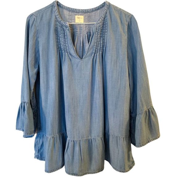 Gap Chambray BoHo  Pleated Light Blue Denim Top M (A-143) - Picture 1 of 8